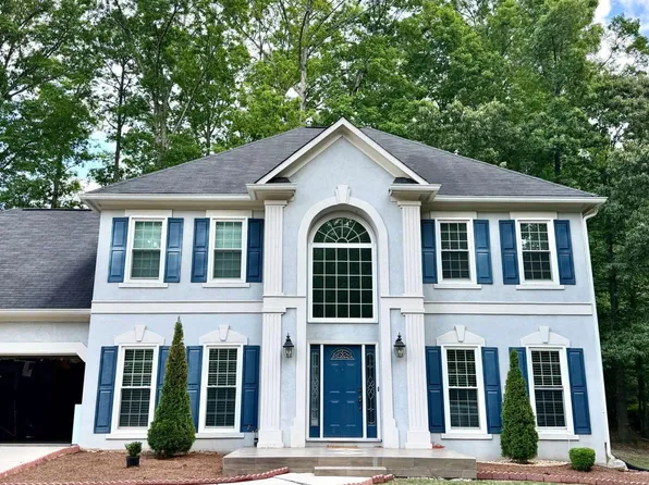 2105 Bentbrooke Trl, Lawrenceville, GA 30043