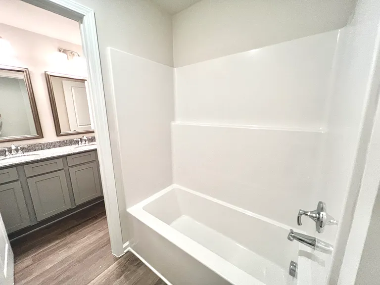 60 Ruffian Ct — Photo 52
