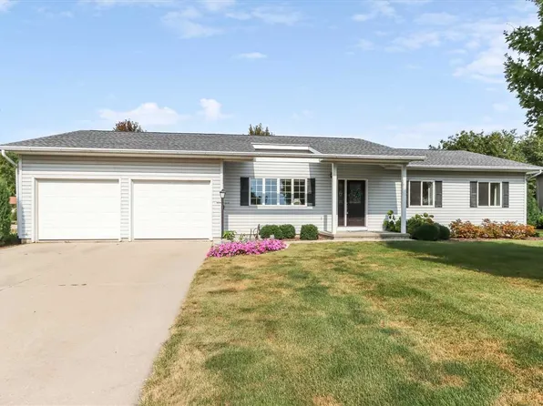 715 32nd Ave, Amana, IA 52203