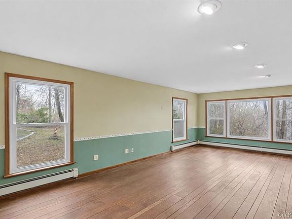 5th image of 49 Overhill Rd