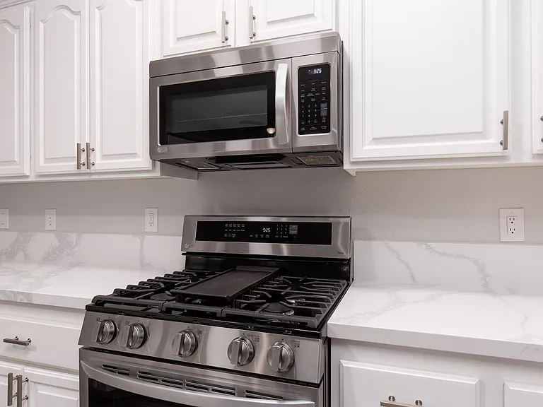 57 Ashby Hills Ct — Photo 16