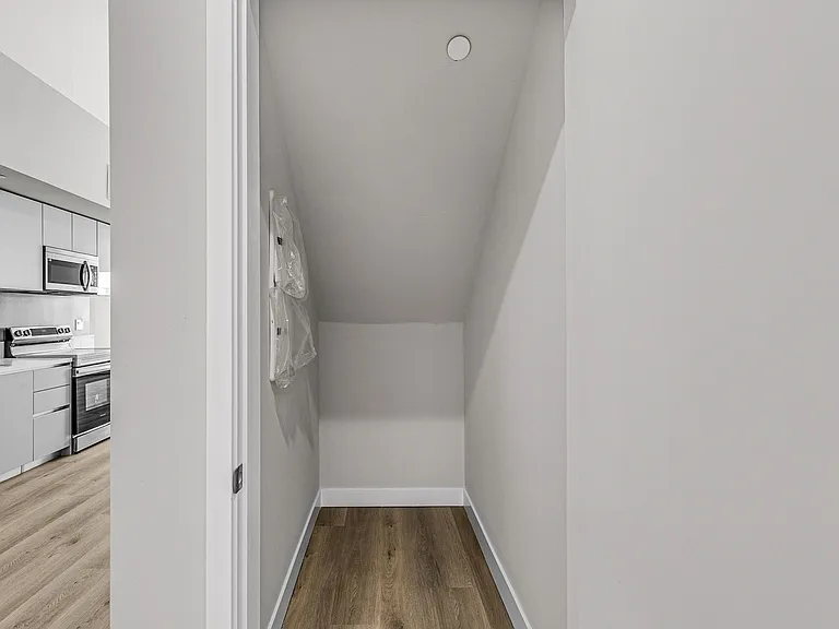 825 Coronado-Building — Photo 98