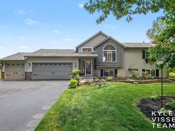 1156 Cumberland Ave SE, Lowell, MI 49331