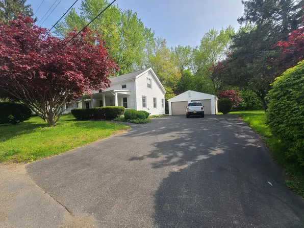 62 Garden St, Red Hook, NY 12571