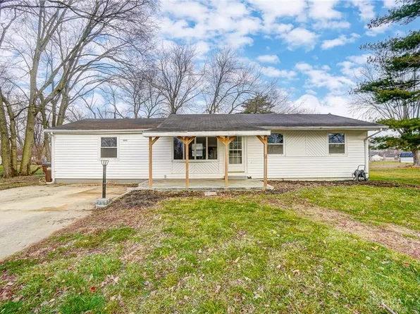 1048 Poinciana Dr, Carlisle, OH 45005