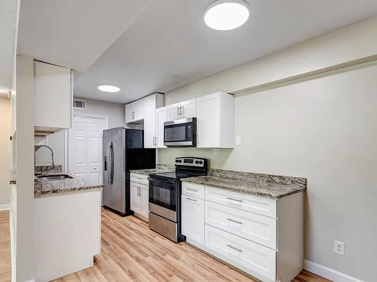 133 Hammershire Rd #C — Photo 11