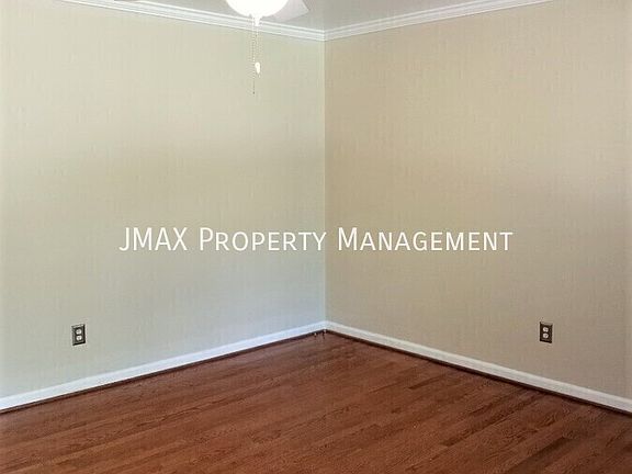 4th image of 2848 Creekwood Dr