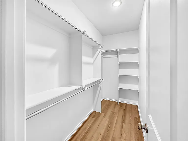 3307 S 23rd St — Photo 5