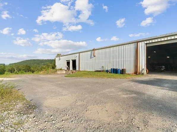 3744 Lake Katherine Rd, Tunnel Hill, GA 30755