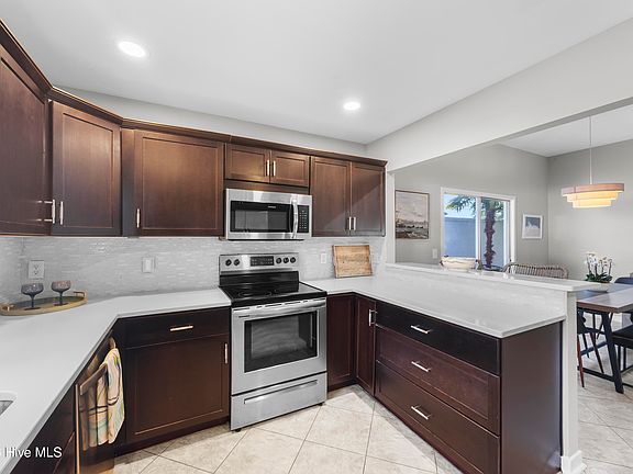 3rd image of 1305 Portside Drive