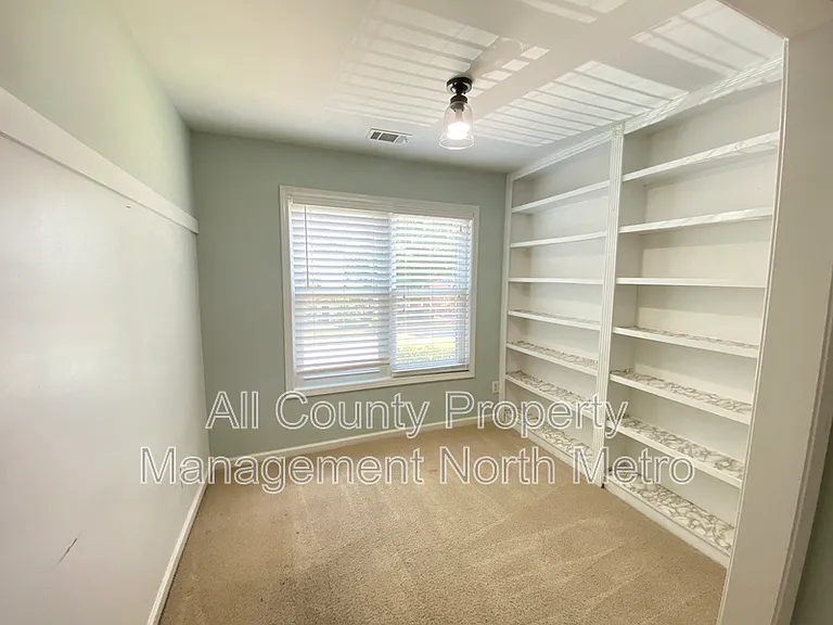 10915 Kimball Crest Dr — Photo 9