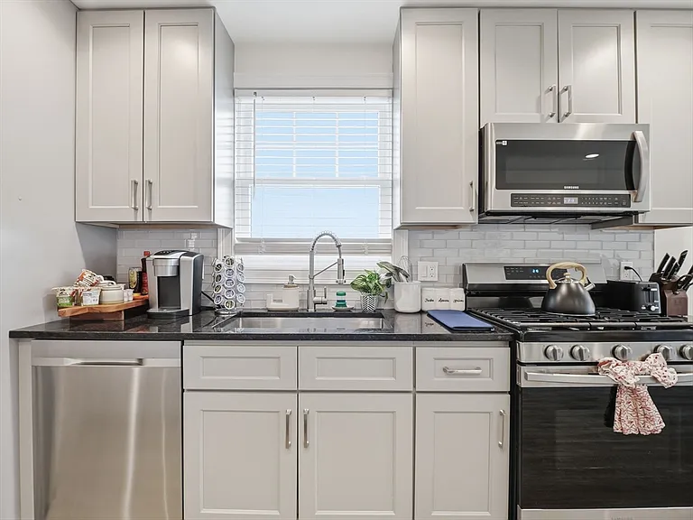 149 Pleasant St #2 — Photo 10