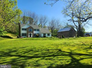 1615 Weavertown Rd, Douglassville, PA 19518