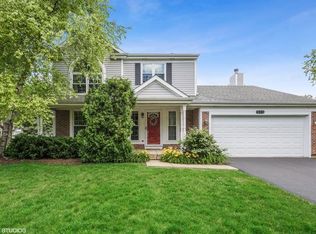 505 Ridgewood Dr, Cary, IL 60013