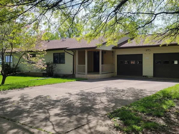1403 Carolbeth Ave, Macomb, IL 61455