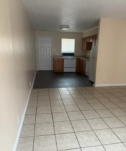 3710 Pine St — Photo 1