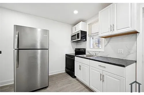 558 E Herman St #1 Photo 1