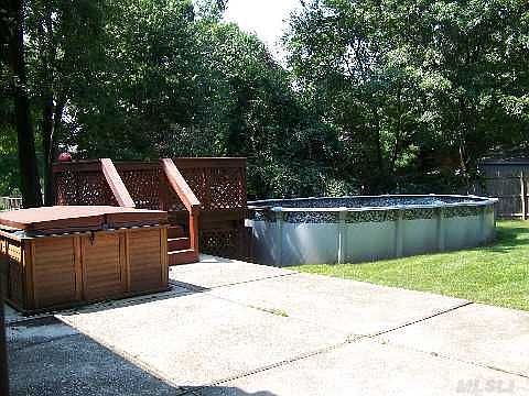 above ground oval pool