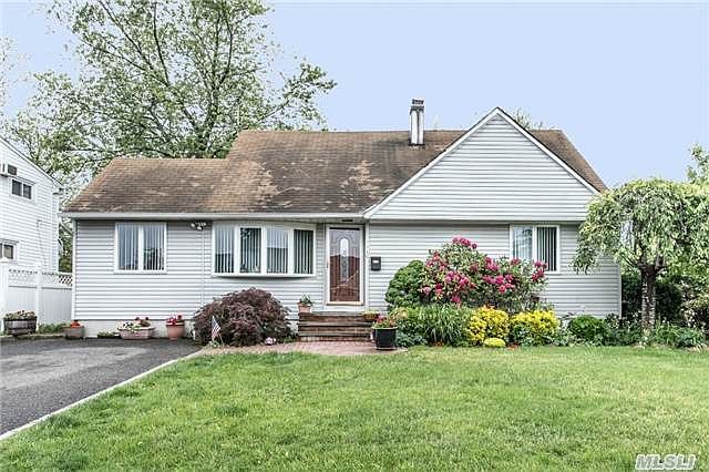 1st image of 2220 Elderberry Dr