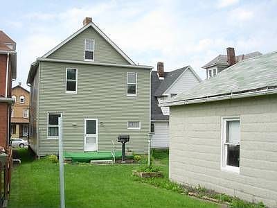 2nd image of 423 Wayne Ave