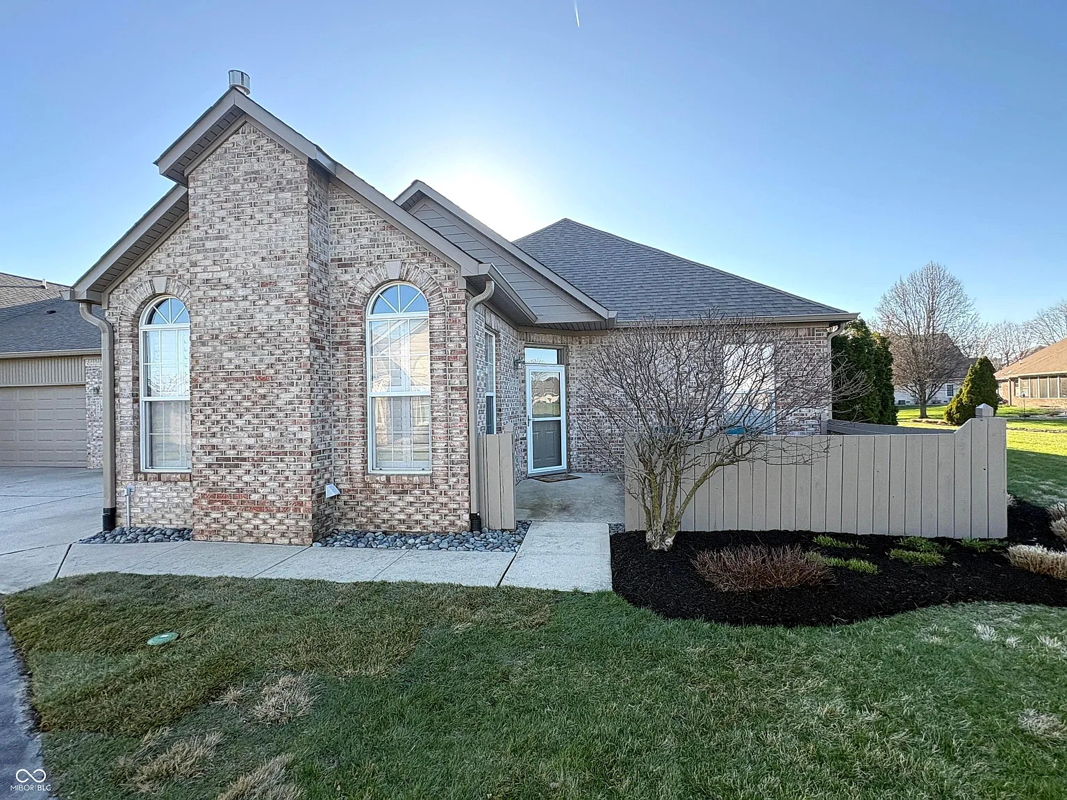 2379 Saddle Dr photo 1