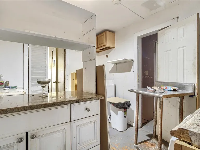 78 Burd St #2 — Photo 7