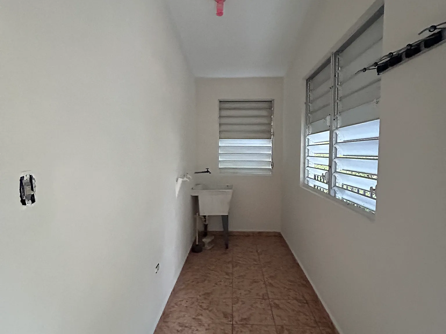 56 Calle Nemesio Canales — Photo 4