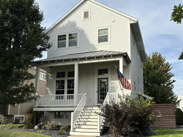 6469 Green Ash Dr, Zeeland, MI 49464