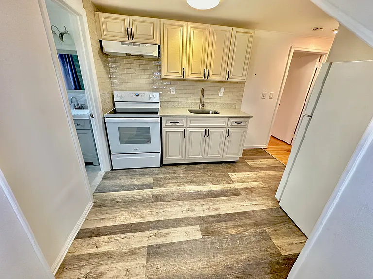 68 Shipherd Ave #2 — Photo 12