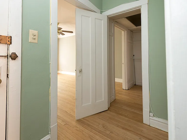 2904 N Seminary Ave #2 — Photo 12
