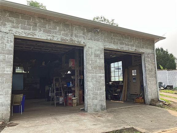 3rd image of 308 N Lincoln Ave