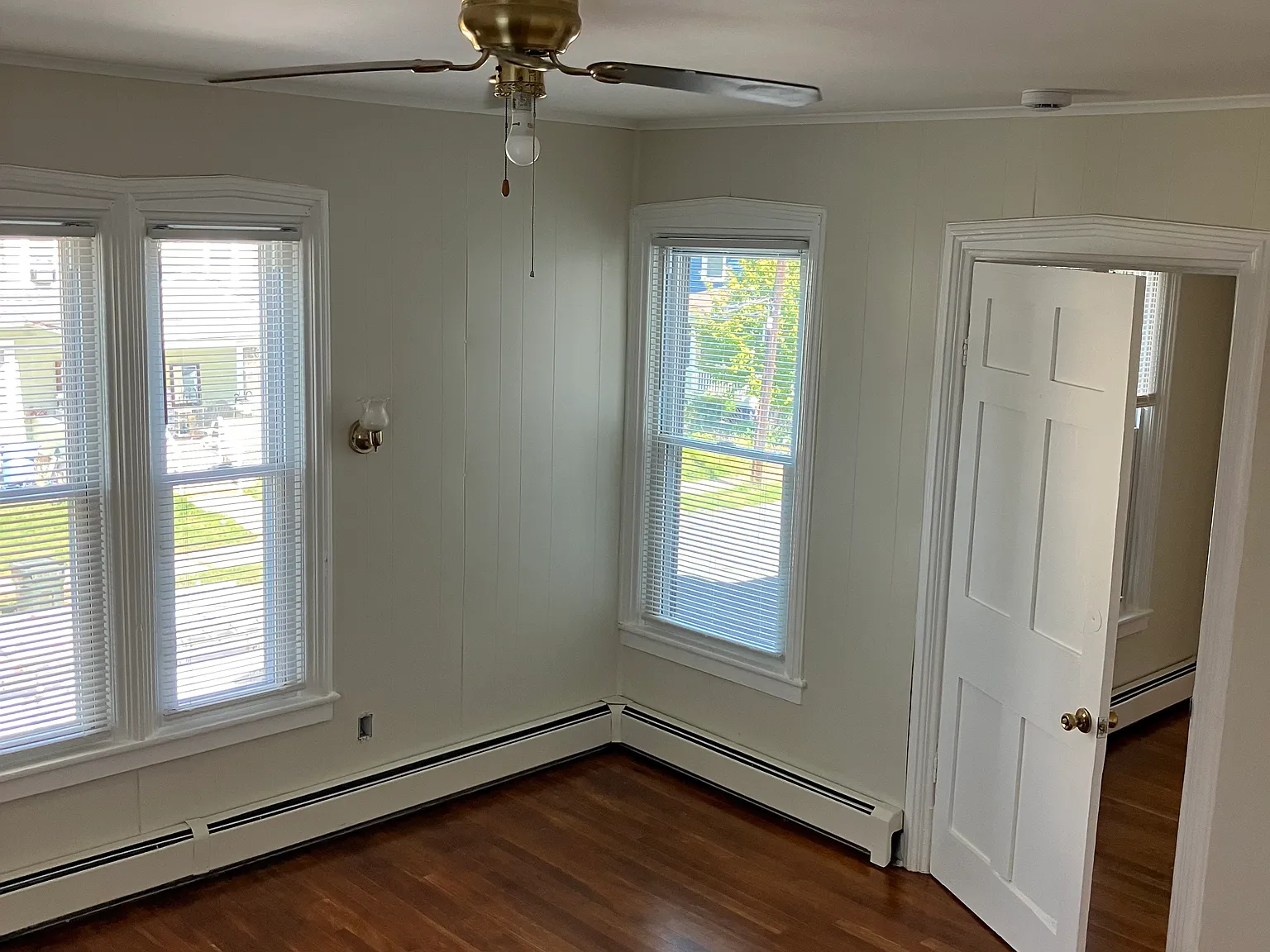 3 bed, 1500 sqft, $2,000 — Photo 2