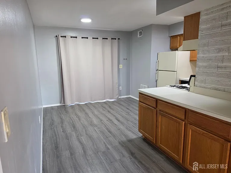 197 Evergreen Rd #3A — Photo 4