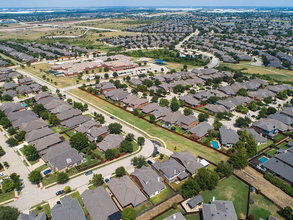 1st image of 12440 Outlook Ave