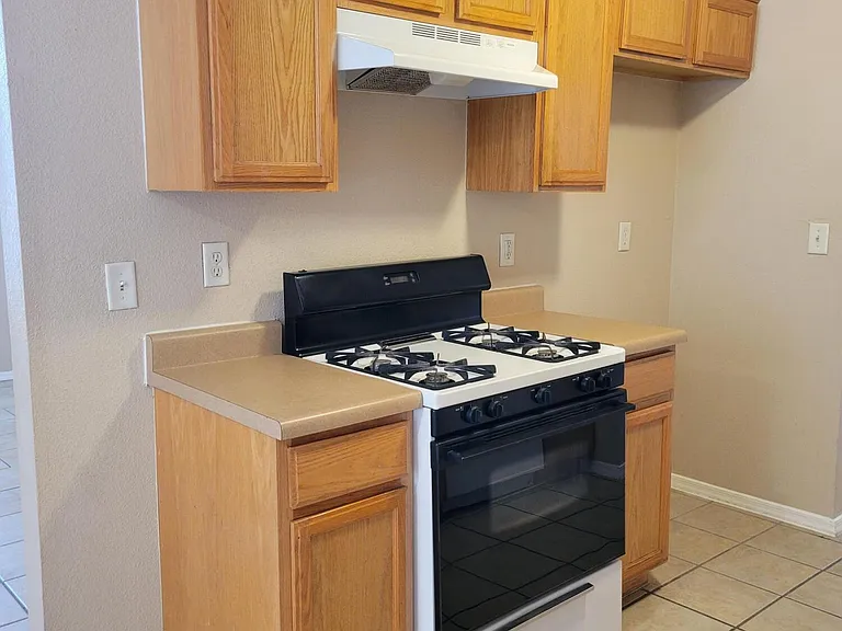 3605 Tierra Zafiro Dr — Photo 16