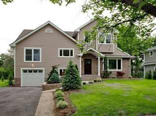 40 George Rd, Glen Rock, NJ 07452