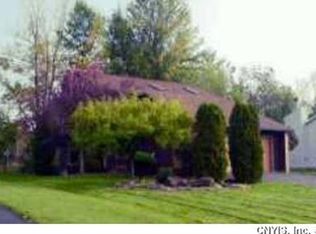6211 Henryk Woods Rd, Cicero, NY 13039