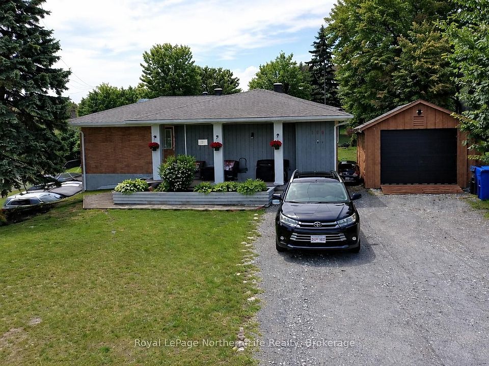 1st image of 224 Elliott St