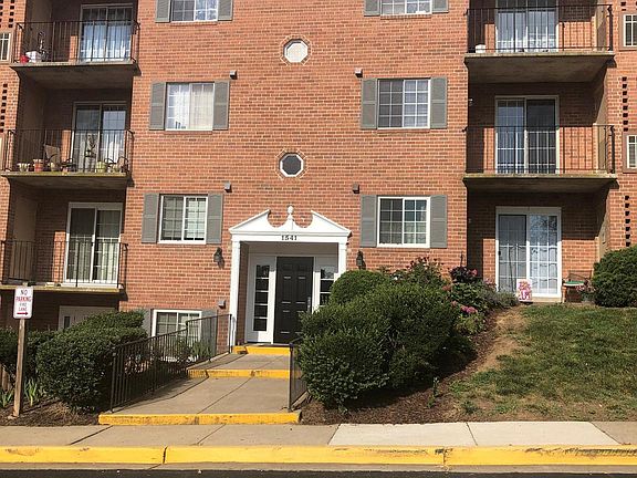 2nd image of 1541 Colonial Dr
