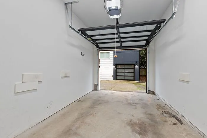 7331 Fauntleroy Way SW — Photo 15