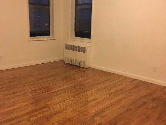 3rd image of 14943 35th Ave APT 3C