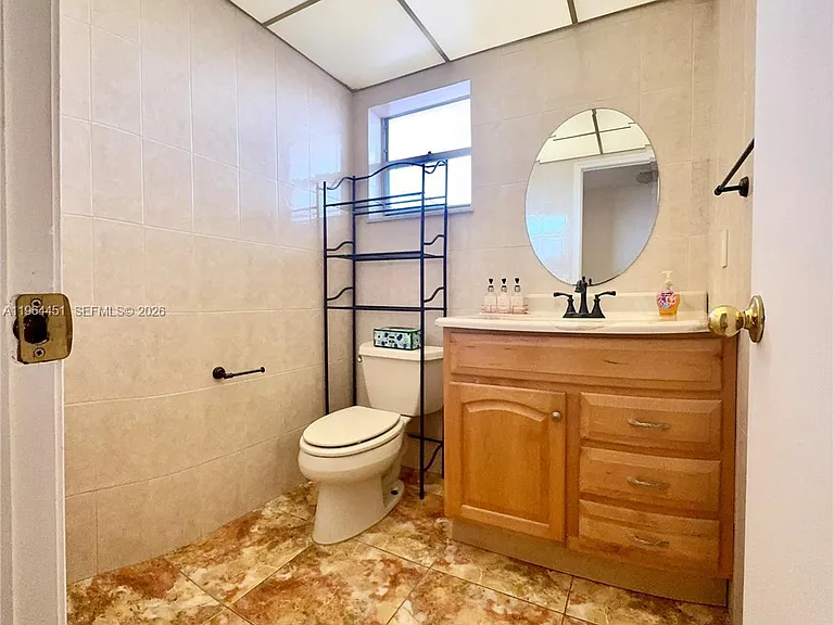609 NE 14th Ave #706 — Photo 24