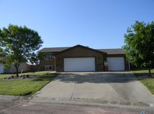 706 W Beck St, Worthing, SD 57077