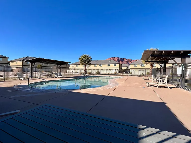 2520 Blackhawk Dr #30 — Photo 52