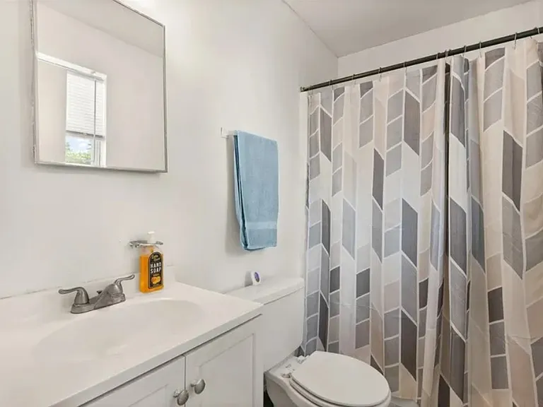 540 Chateau Cir — Photo 13