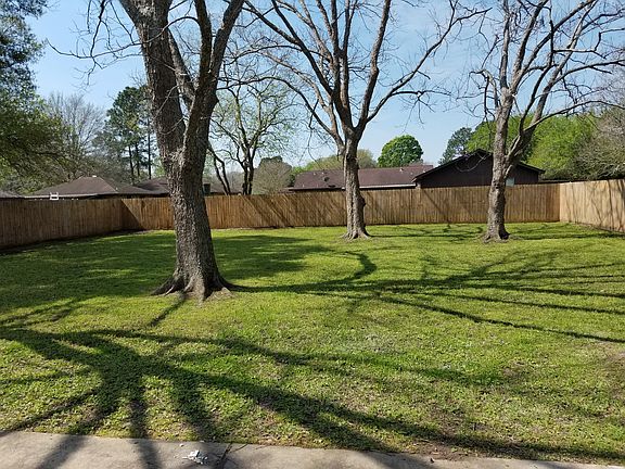 3rd image of 616 Marion Ln