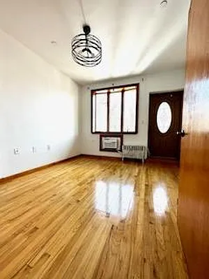 Rented by Apple Exclusive Realty Inc | media 22