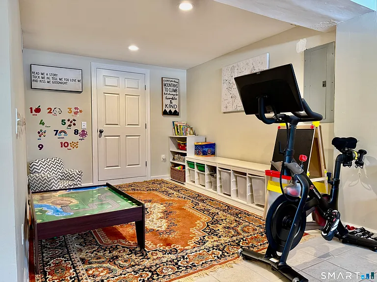 23 Sleepyhollow Dr — Photo 23