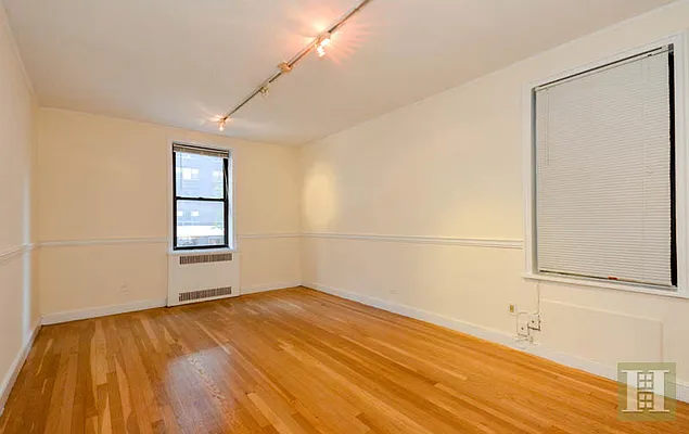 Rented by Halstead Real Estate | media 15