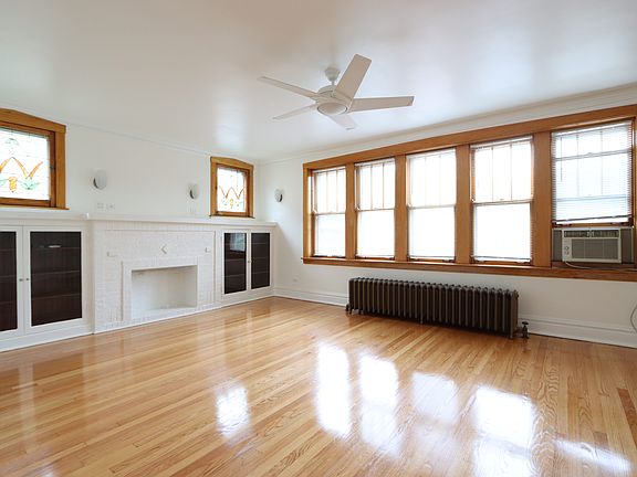 3rd image of 1141 N Damen Ave #2F
